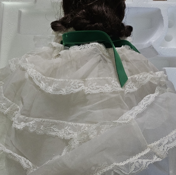 MADAME ALEXANDER 1590 SCARLETT O'HARA - 14 inch DOLL - Picture 6 of 8